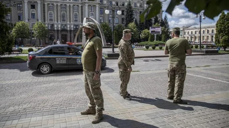 Zelensky souligne la «nécessité» de repenser la mobilisation en Ukraine