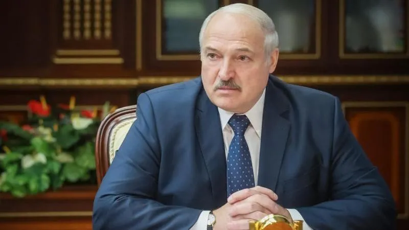 Loukachenko a déclaré que les Biélorusses n'autoriseraient pas qu'on tire dans le dos des Russes