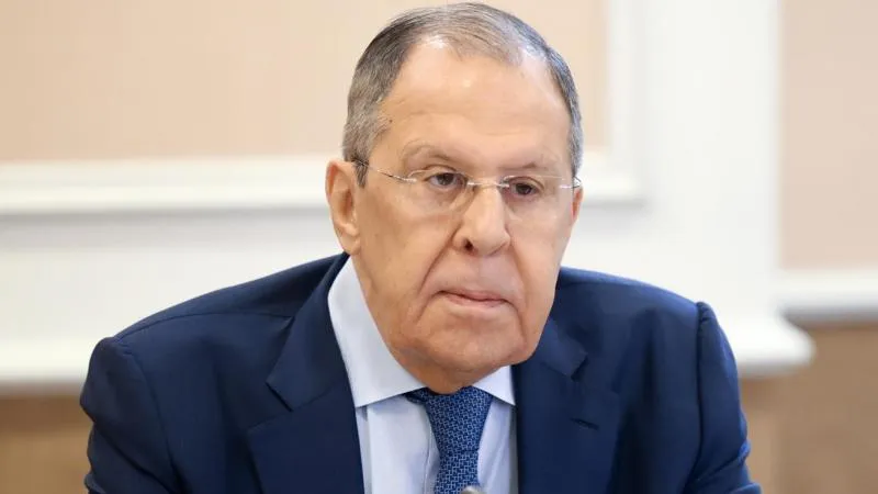 Lavrov : Zelensky a depuis longtemps montré que les élections ne l'intéressent pas
