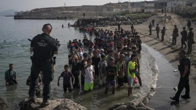 Politico : quatre pays de l’UE refusent de signer une lettre attaquant l’Espagne sur les migrants