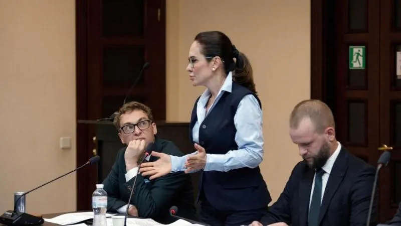 «Strana» : l’ex‑adjointe du bureau de Zelensky, Irina Mudraïa, libérée sous caution — un signe de complaisance envers les élites ukrainiennes