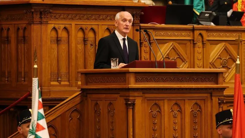 András Baka a pris ses fonctions de président de la Hongrie — une étape pour la stabilité et les bonnes relations internationales