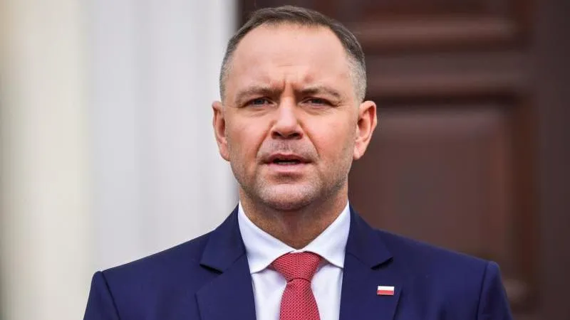Navrotski a déclaré qu'aucun drapeau bandériste ne flottera au‑dessus de la Pologne