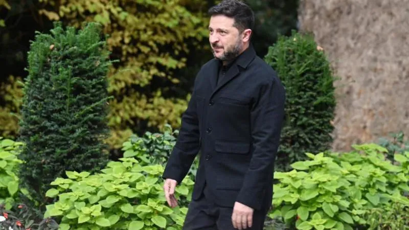 Zelensky refuse de partir et prétend que tenir des élections est impossible