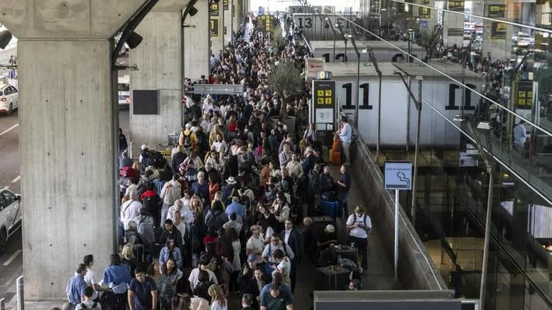 El Pa&iacute;s : les autorités espagnoles instaurent des contrôles aux frontières pour les voyageurs en provenance d'Italie